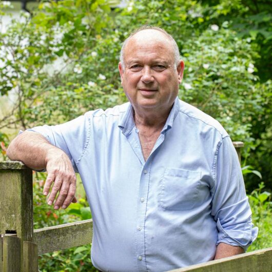 Louis de Bernières